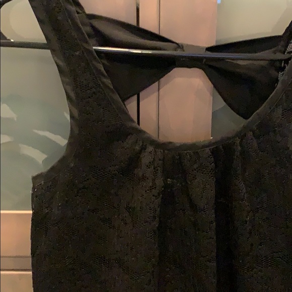 Lace tank with adorable bow back - XS - Picture 2 of 6